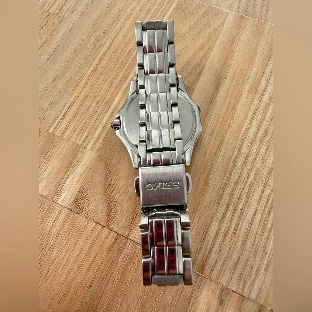 Seiko ladies coutura stainless steel diamond watch NEW BATTERY